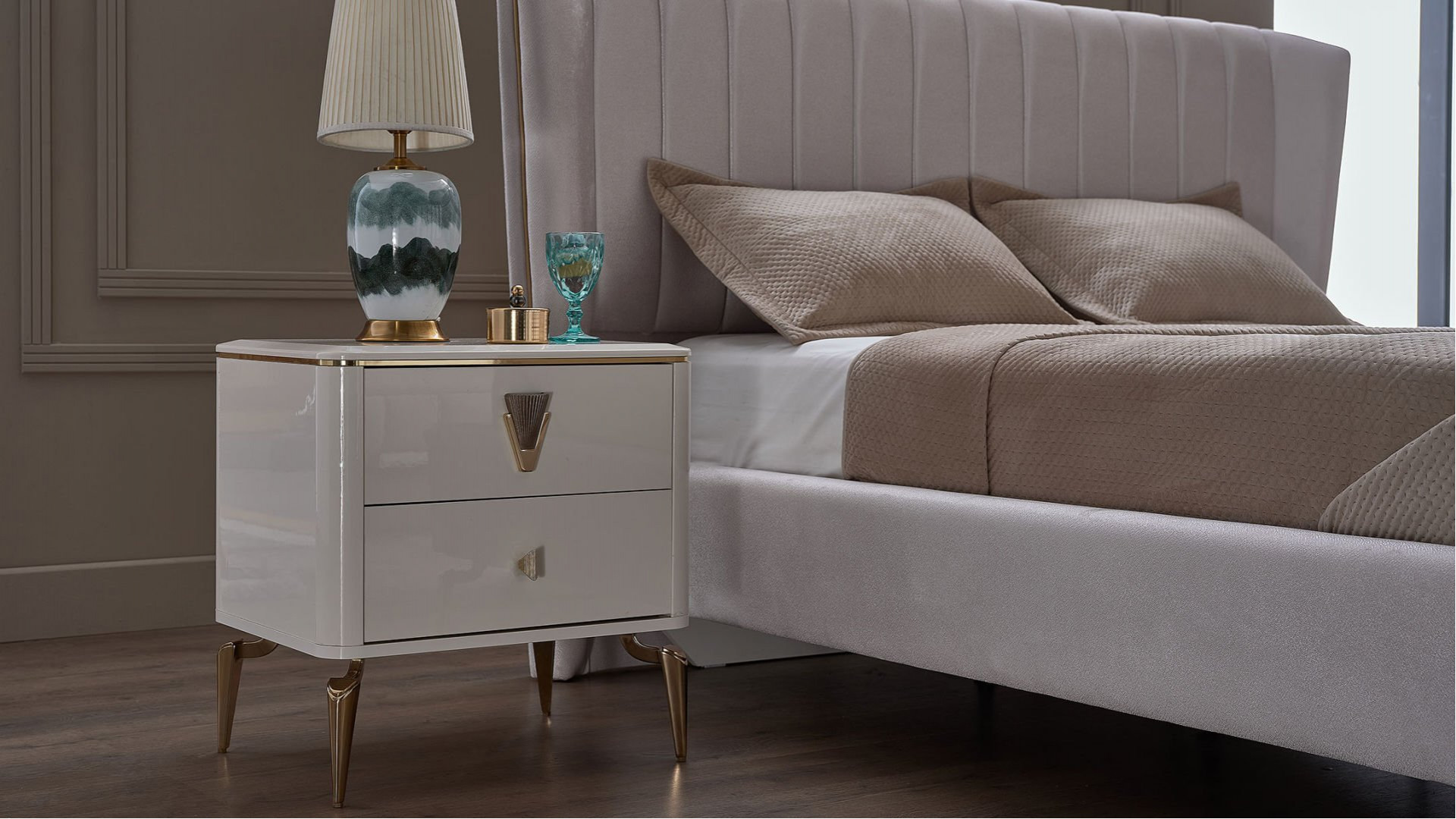 Plaza Nachttisch - Elfenbein