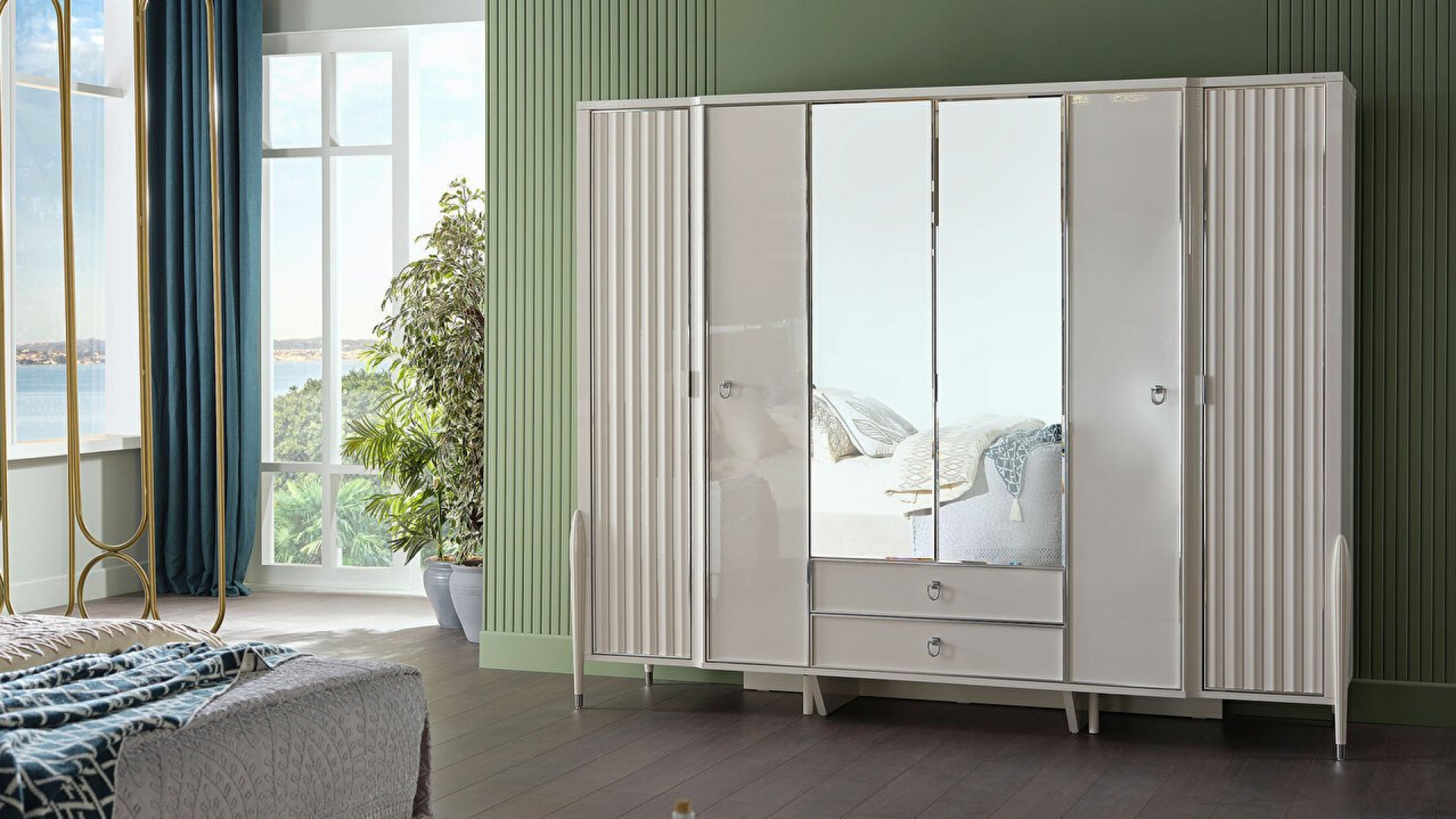 Gravita 6-türiger Schrank