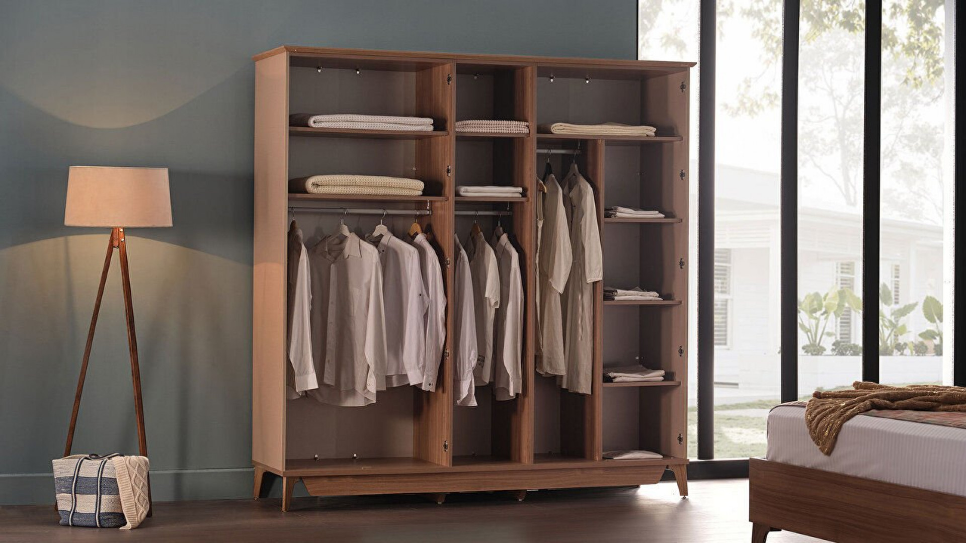 Alvis 5-türiger Schrank