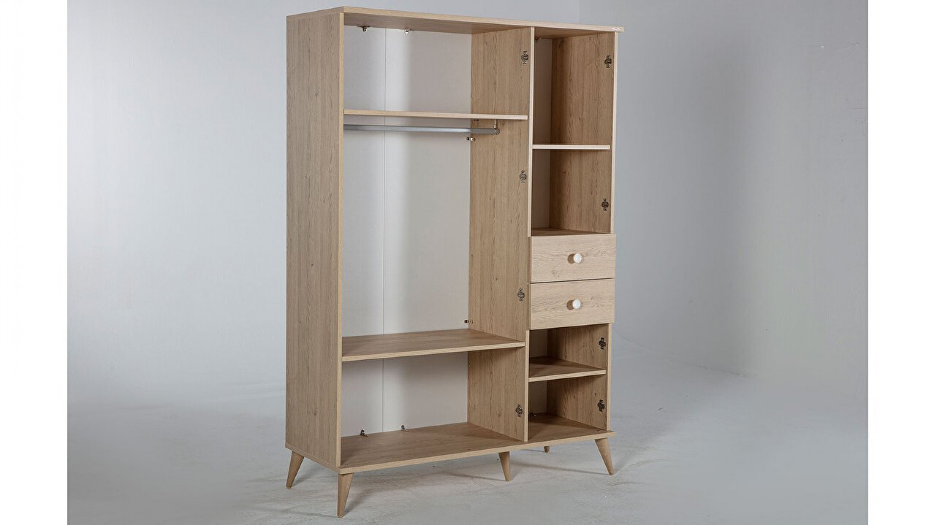 Intro 3-türiger Kleiderschrank