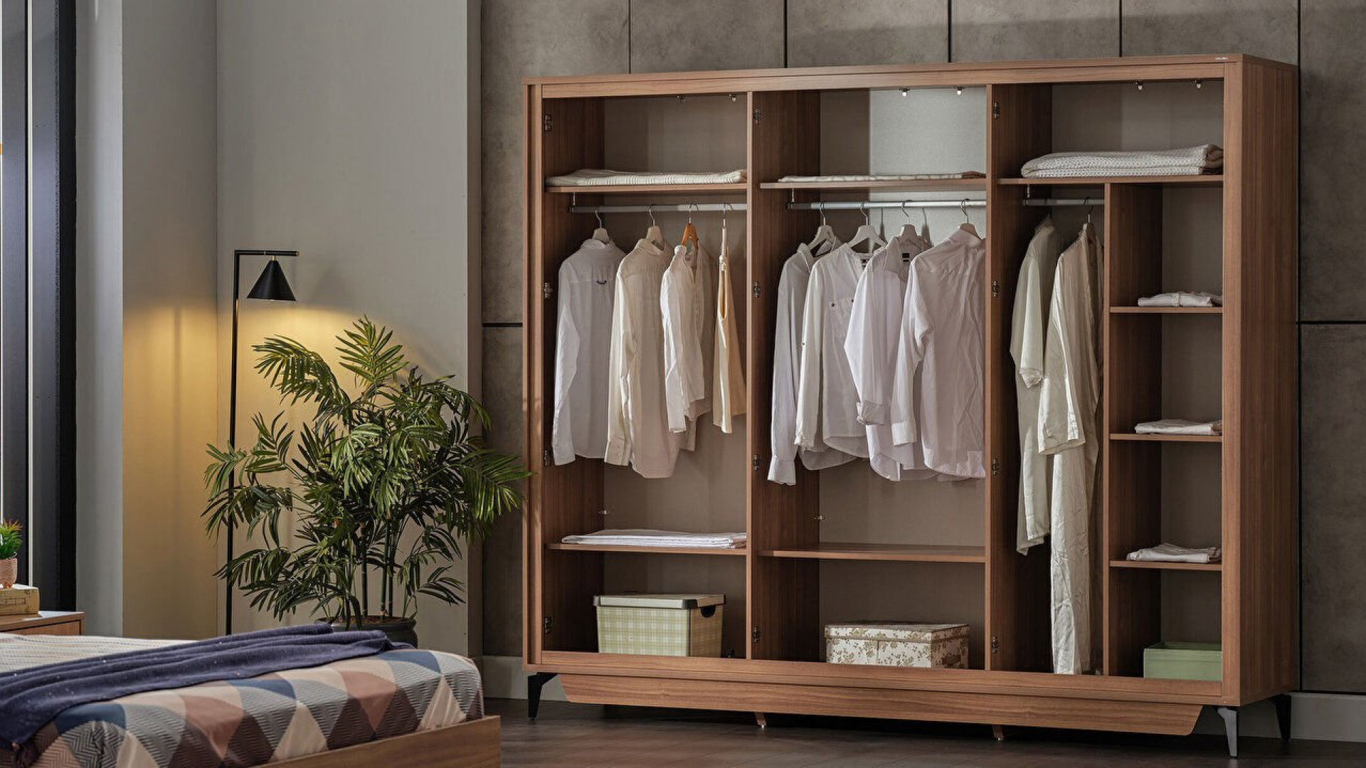 Monaco 6-türiger Schrank