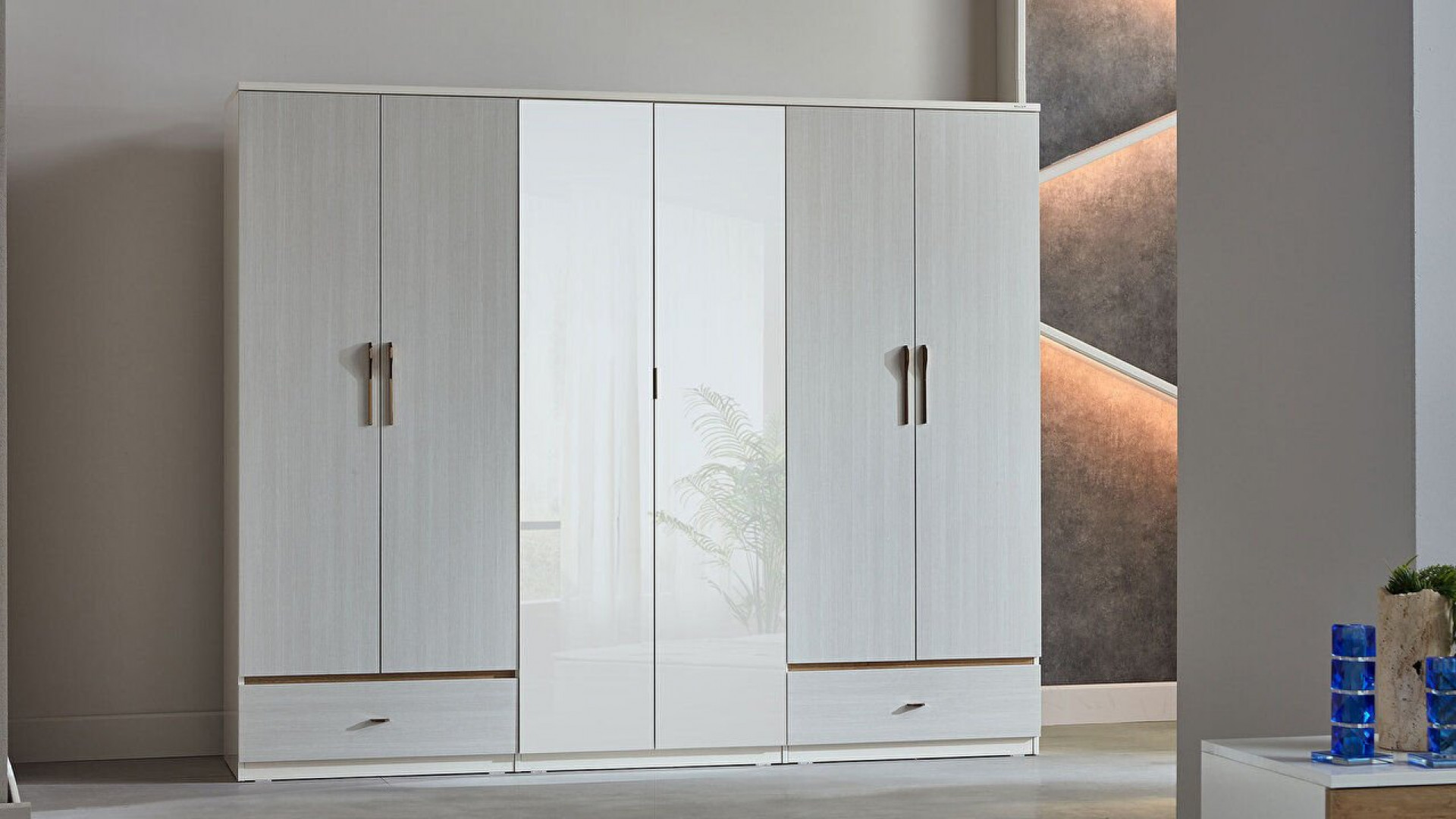 Pandora 6-türiger Schrank