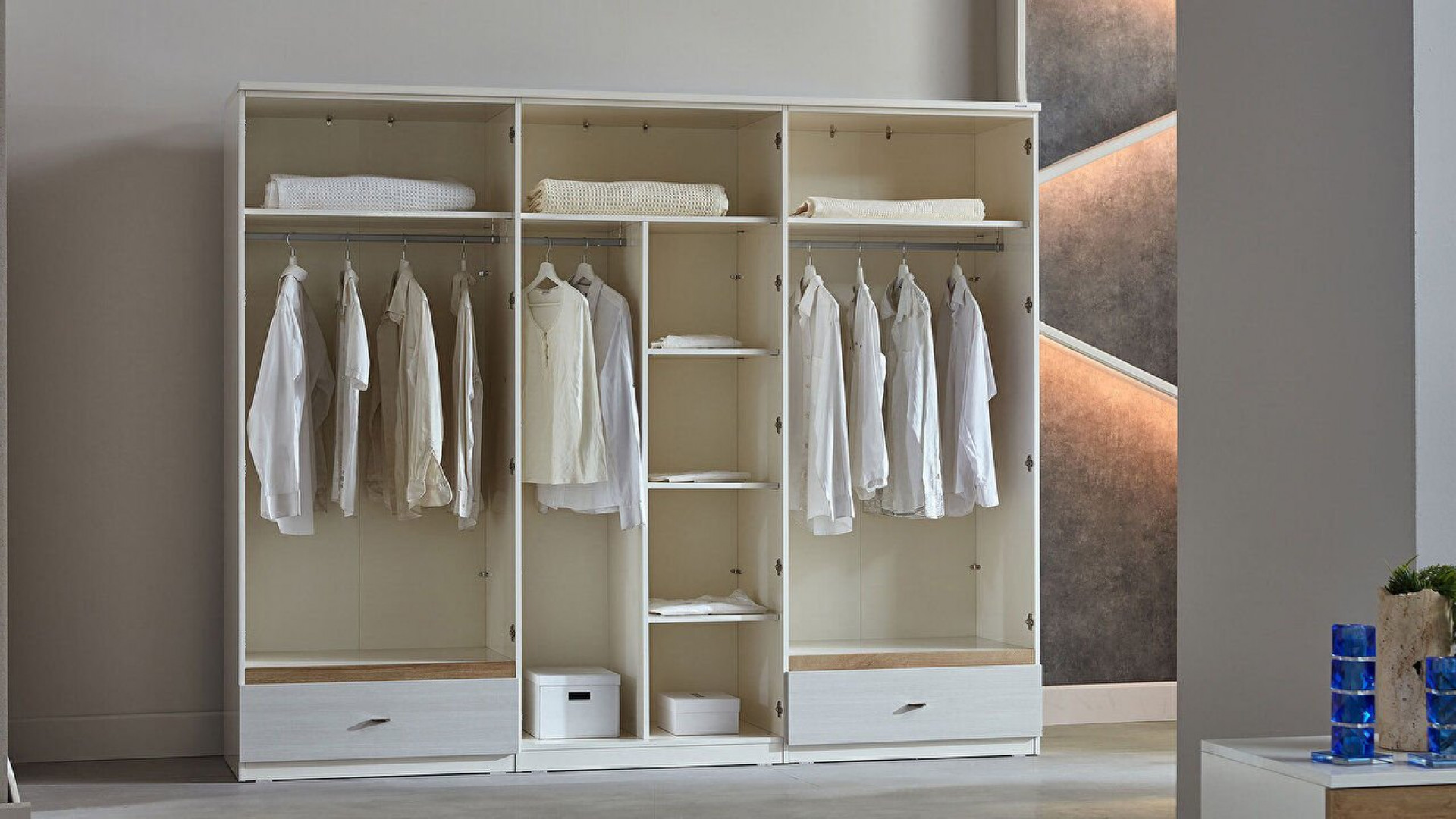 Pandora 6-türiger Schrank