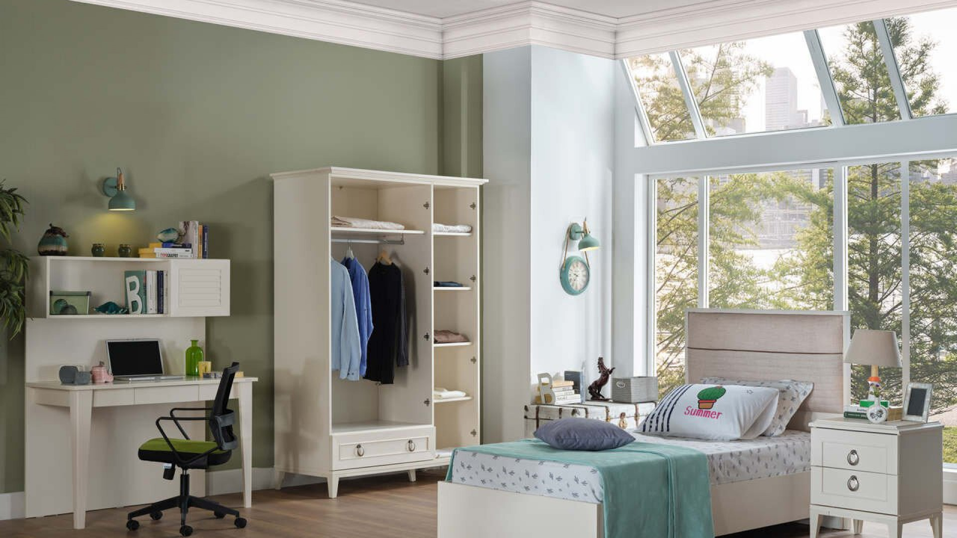 Vilza 3-türiger Kleiderschrank