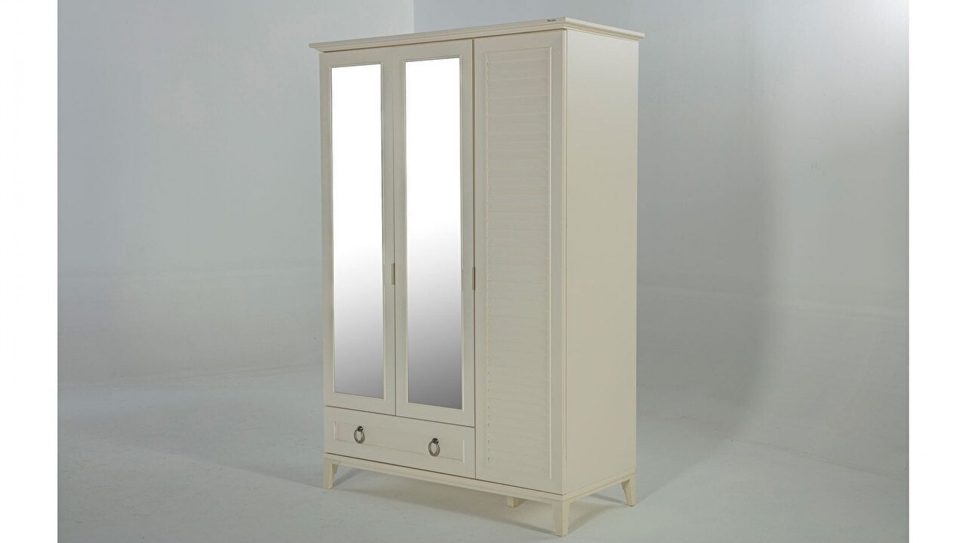 Vilza 3-türiger Kleiderschrank