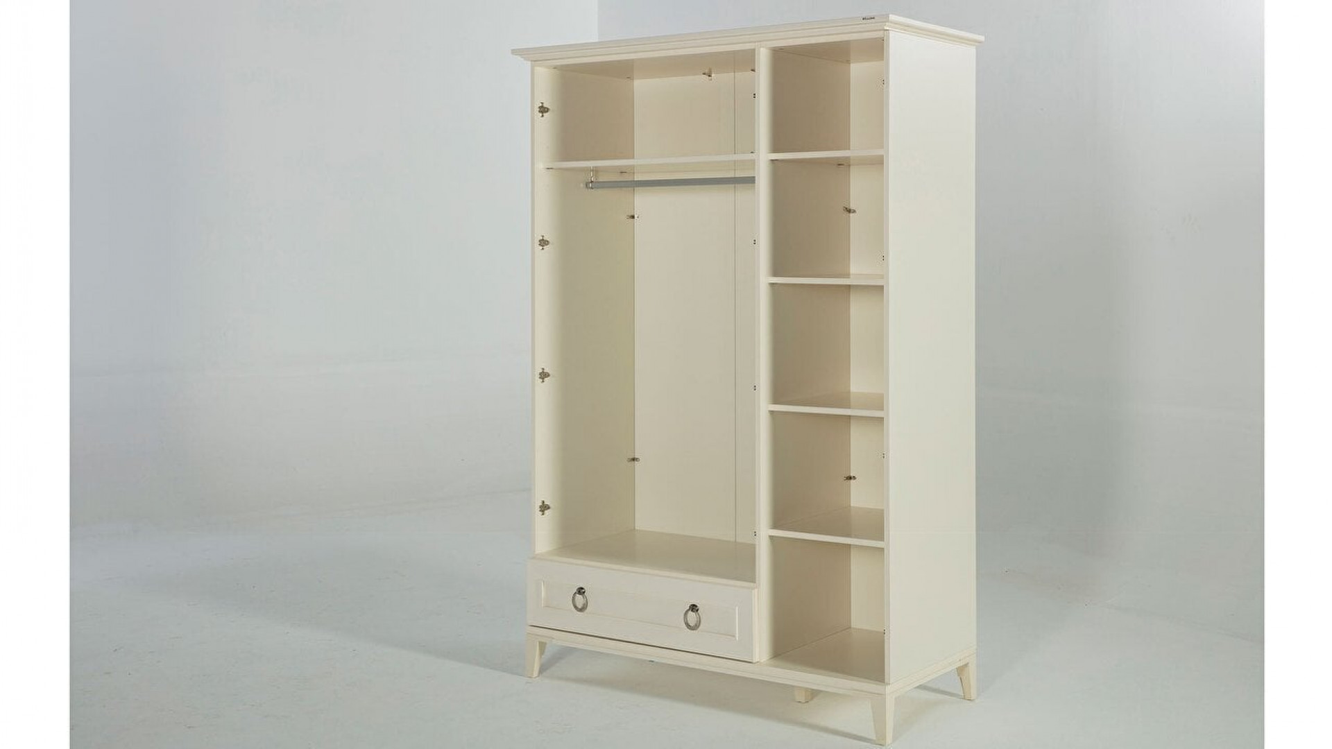 Vilza 3-türiger Kleiderschrank