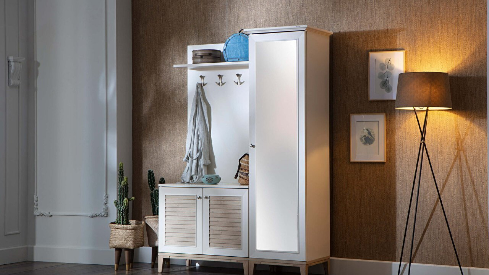 Vilza Garderobe und Schrankeinheit