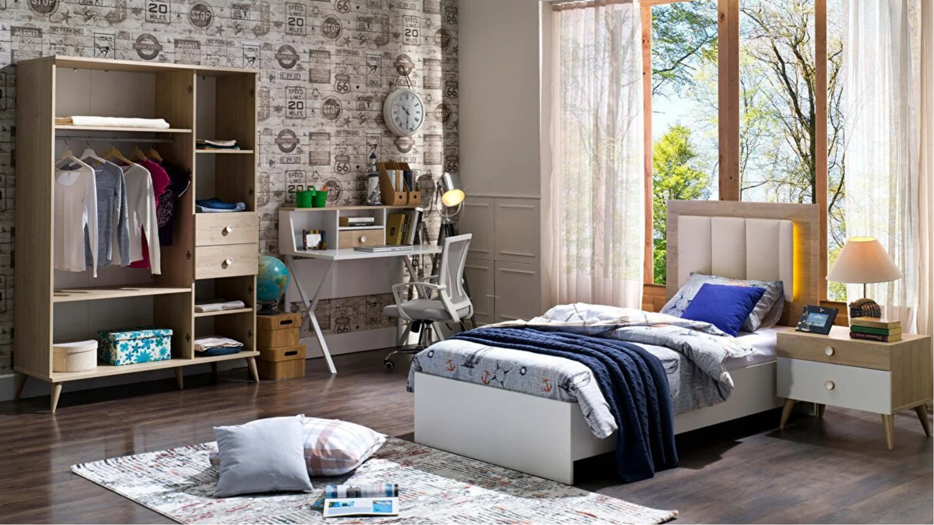 Intro 3-türiger Kleiderschrank