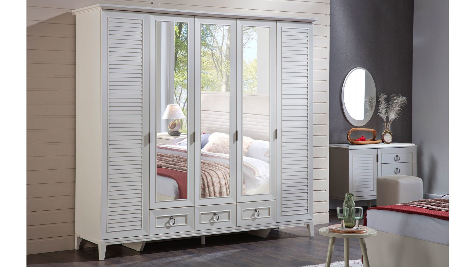 Vilza 5-türiger Schrank