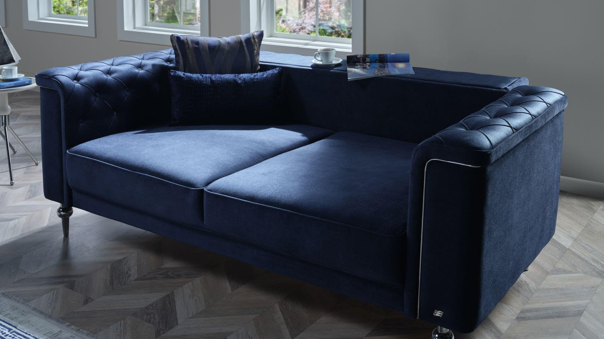 Blanca Sofa